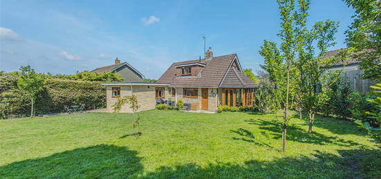 6 bedroom detached house for sale