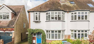 Flat for sale in Munster Road, Teddington TW11