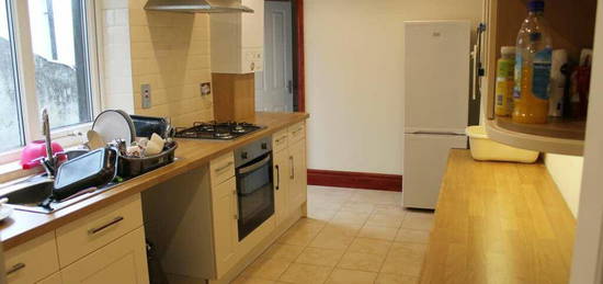 4 bedroom terraced house