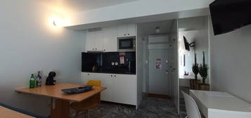 Apartamento T0 na rua de Ceuta