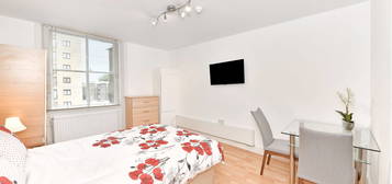 Studio to rent in Cromwell Road, London SW7