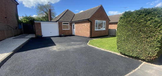 2 bedroom detached bungalow to rent