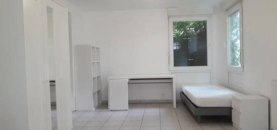 Studio 1 pièce 25 m²