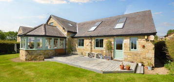 6 bed detached house for sale