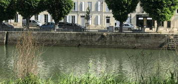 Maison 2 étages meublée  à louer, 5 pièces, 4 chambres, 190 m²