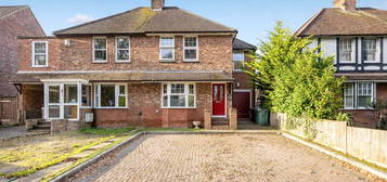 4 bed semi-detached house for sale