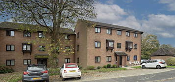 Flat to rent in St. Marys Court, Plympton, Plymouth PL7