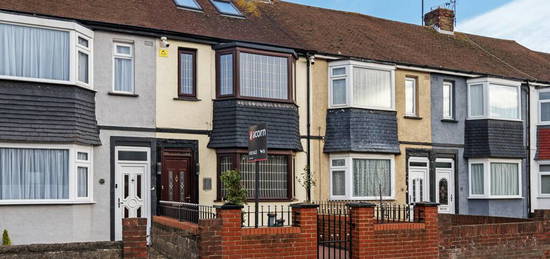 3 bedroom terraced house for sale