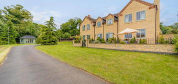 6 bedroom detached house for sale