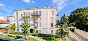 Appartement T5 d'exception - 3 chambres - Bureau - Terrasse - Parking - A deux pas du centre-ville