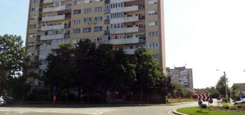 Vand Apartament cu 2 camere, str.Prahova, zona Spitalul Jud.I.