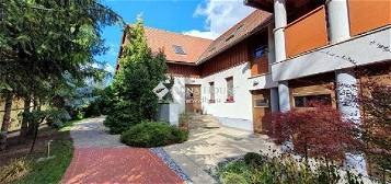 Eladó családi ház, Győrött 300 M Ft, 8 szobás
