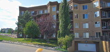 530 Hooke Rd NW #130, Edmonton, AB T5A 5J5