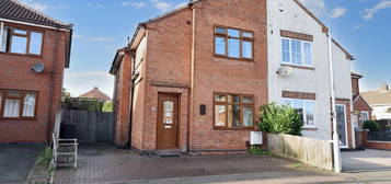 3 bed semi-detached house for sale