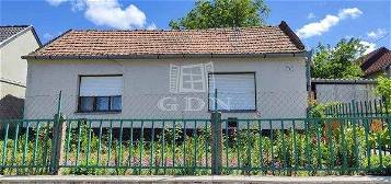 Eladó családi ház Pécs, 	Fürj utca