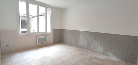 Studio  à louer, 1 pièce, 28 m², Étage 0/0