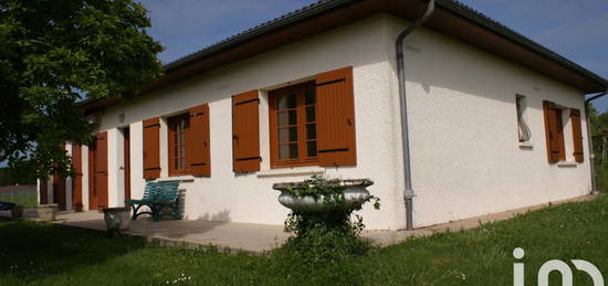 Maison traditionnelle de plain-pied  à louer, 4 pièces, 3 chambres, 117 m²