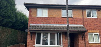 Maisonette to rent in Tolkien Way, Stoke-On-Trent ST4