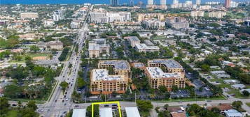 11 SW 4th Ave Apt 13, Boca Raton, FL 33432