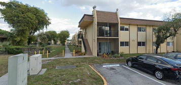 2832 NW 55th Ave Apt 2A, Lauderhill, FL 33313