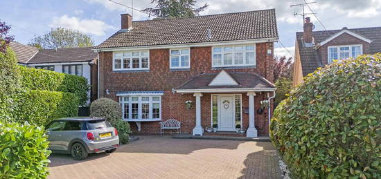 5 bedroom detached house for sale