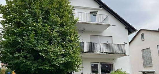 Attraktive Dachgeschoss-Wohnung auf dem Niederberg