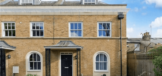 End terrace house to rent in Cromwell Place, London SW14