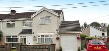 5 bedroom semi-detached house for sale