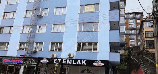 67 EMLAK TAN CADDE ÜZERİNDE KULLANIŞLI 3+1 DAİRE