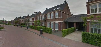 Middelhoeve 10