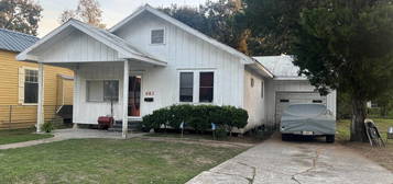 682 Park Ave, New Iberia, LA 70560