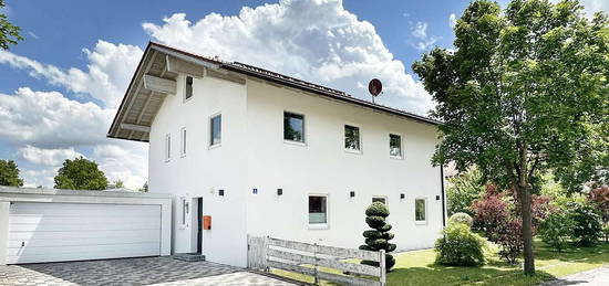 Modernes 160 m2 großes Niedrigenergiehaus in Seeon mit zusätzlichem Baurecht für Gewerbeeinheit