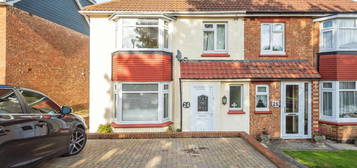 3 bed semi-detached house for sale