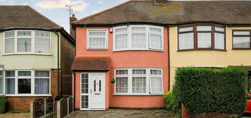 3 bed semi-detached house for sale