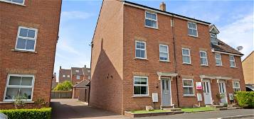 Town house to rent in Lochem Road, Devizes, Wiltshire SN10