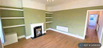 2 bedroom terraced house