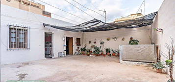 Casa en calle Badajoz, Ejido Centro, Ejido (El)