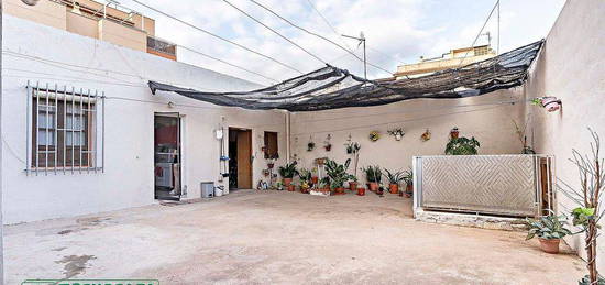 Casa en calle Badajoz, Ejido Centro, Ejido (El)