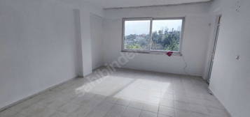 ALANYA ÇIPLAKLIDA BÜYÜK KİLERLİ GÜNEY CEPHE 2+1 KİRALIK DAİRE