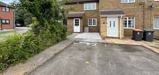 Terraced house for sale in Readers Close, Dunstable LU6