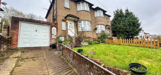 3 bed semi-detached house to rent