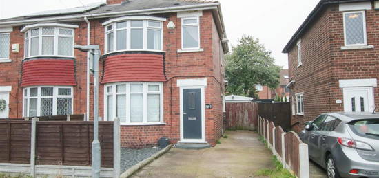 3 bed semi-detached house for sale