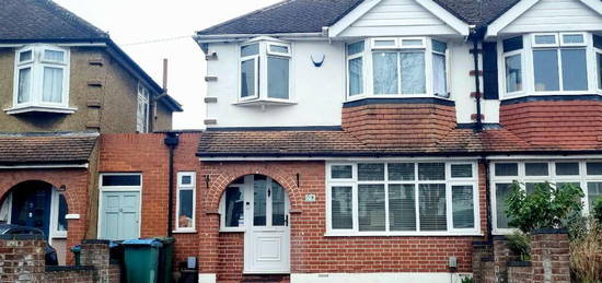 3 bedroom semi-detached house for sale