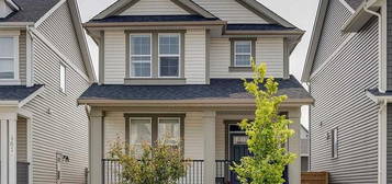 457 S Point Gln SW, Airdrie, AB T4B 4L2