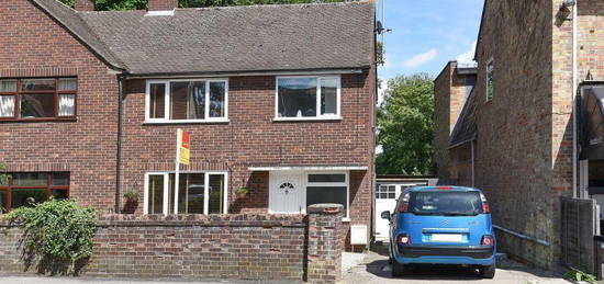 3 bedroom semi-detached house