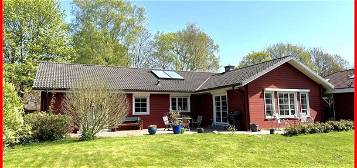 "Wie ein Schwedensommer" - 
Exklusives Holzhaus mit traumhafter Gartenoase