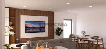 Apartamento T3 em Esgueira