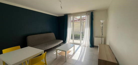 Appartement  à louer, 2 pièces, 1 chambre, 41 m²