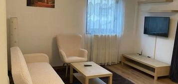 Proprietar,inchiriez apartament 3 camere vila,et.1,loc parcare