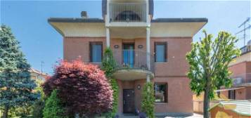 Villa in vendita in via Costanza, 7